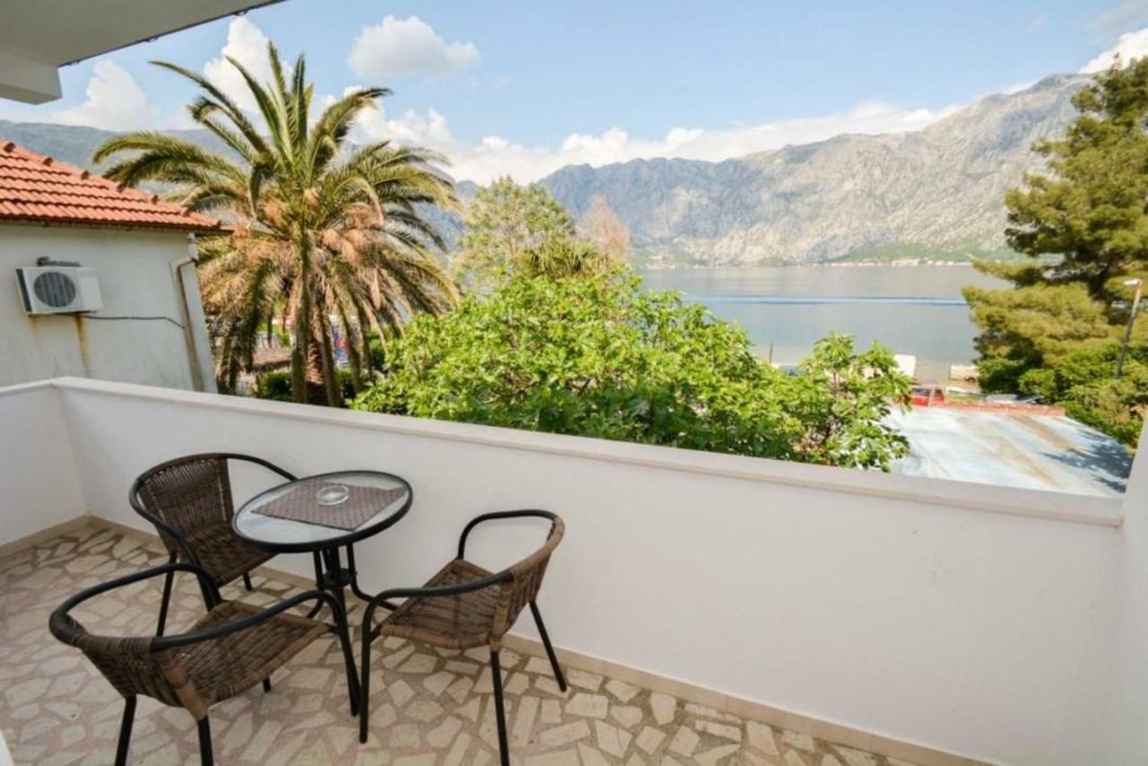 Seaside Apartments And Rooms Kotor Exterior foto