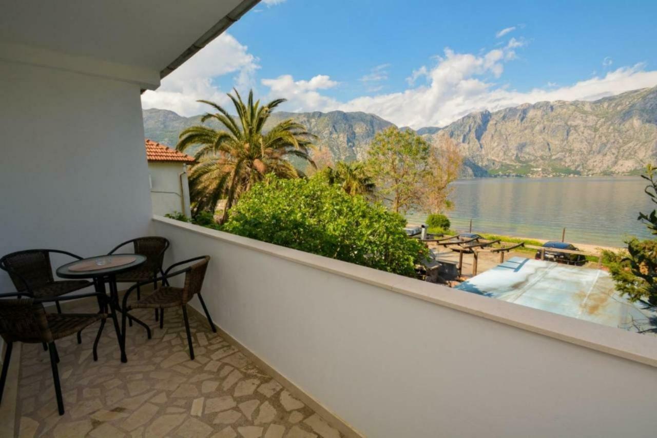 Seaside Apartments And Rooms Kotor Exterior foto